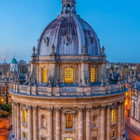 Serenades of the Piano: Enchanting Solo Concert in Oxford